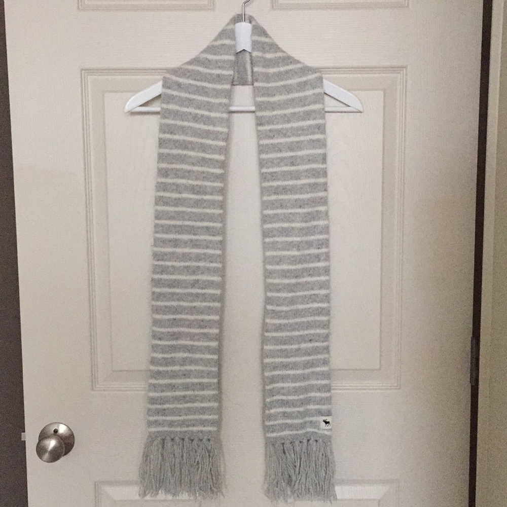 Abercrombie winter scarf